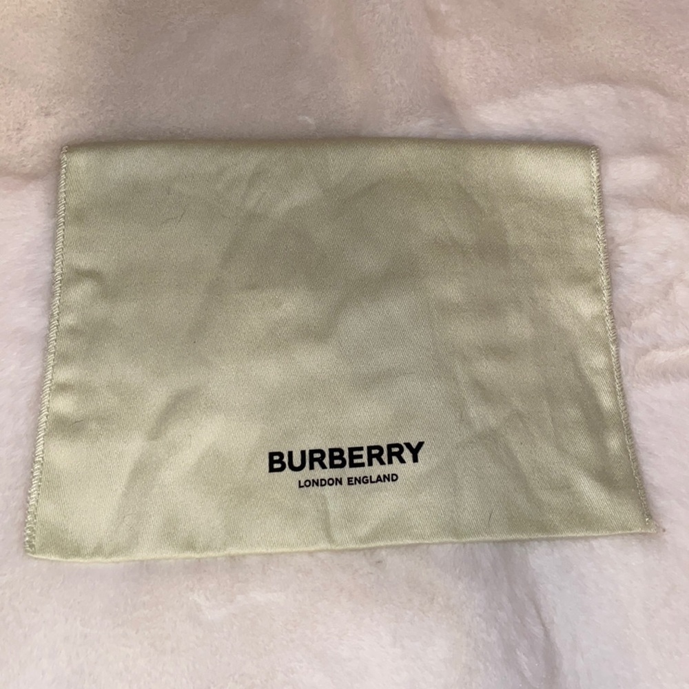 Burberry Sunglasses/glasses Dust bag